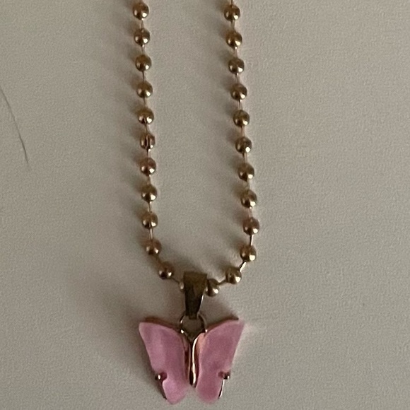 Pink butterfly gold chain necklace - 💵See bundle deal🔝💵 - Picture 2 of 3